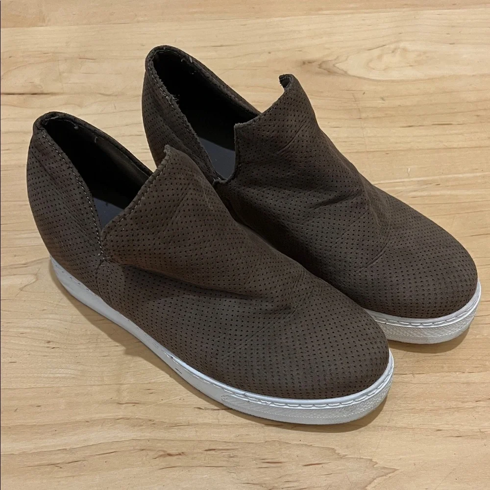 Brown Perforated Women’s Platform Shoes size 8.5